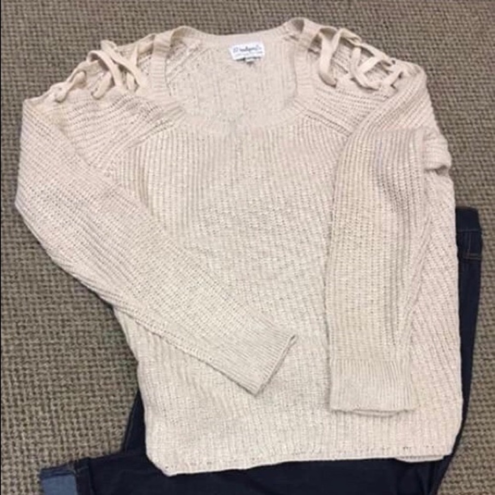 Oversized Sweater w/ Crisscross Shoulder Detail Oatmeal Color Slouchy Fit Size S - Picture 2 of 4